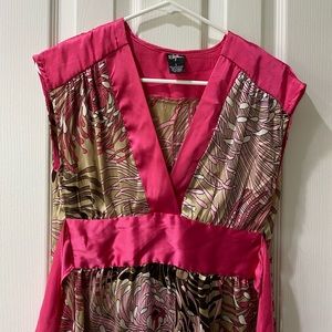 Floral silk top with a tie in the back